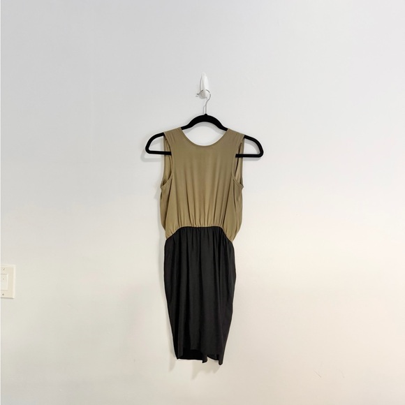 Amanda Uprichard Two-Tone Black And Khaki Green Faux Wrap Sleeveless Mini Dress - Picture 4 of 7